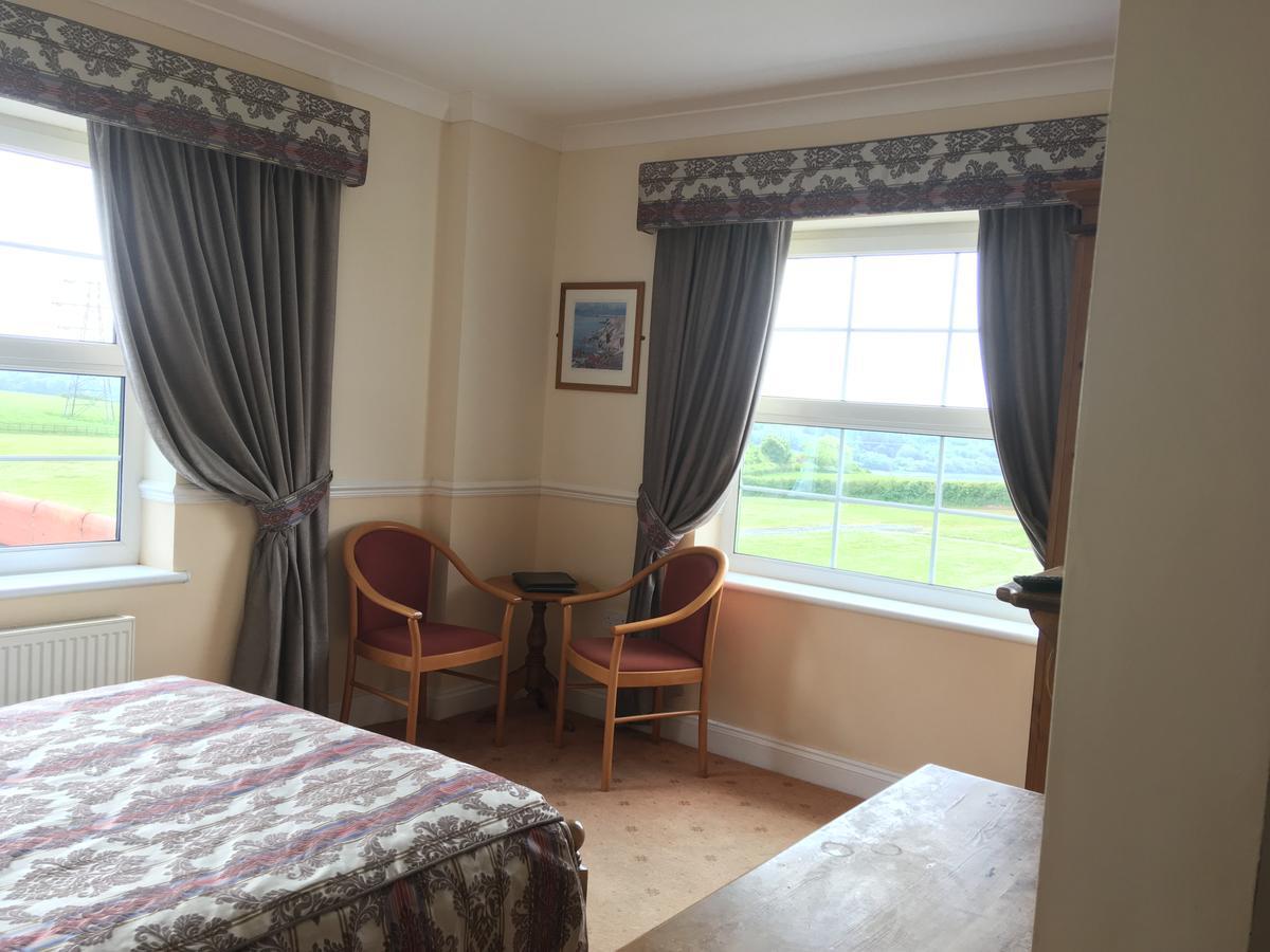 Beggars Reach Hotel Pembroke Dock Exterior foto