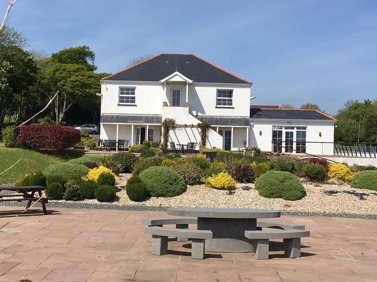 Beggars Reach Hotel Pembroke Dock Exterior foto