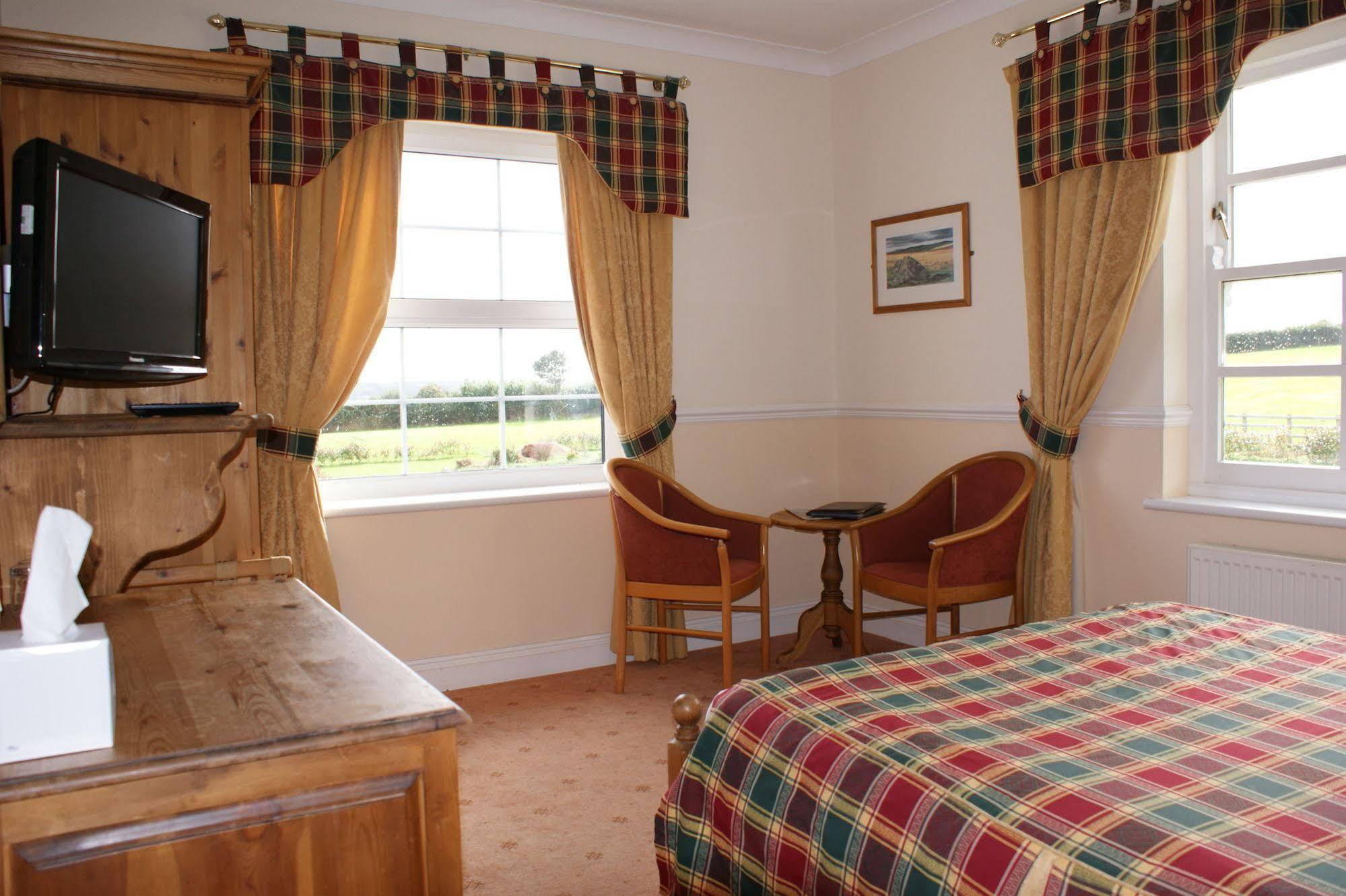 Beggars Reach Hotel Pembroke Dock Exterior foto